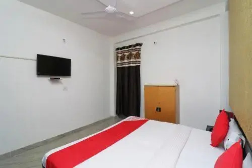 Royal Rahul Residency by OYO Rooms
