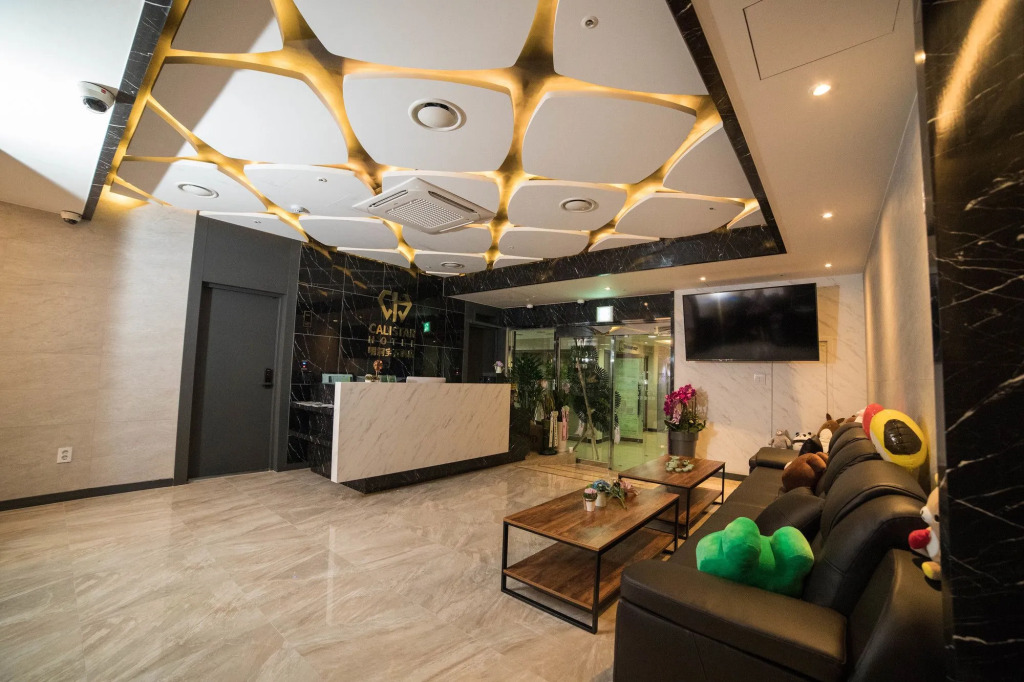 Calistar Hotel