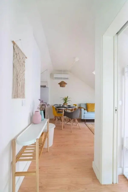 Monsanto Hill House - NO. 565 1E
