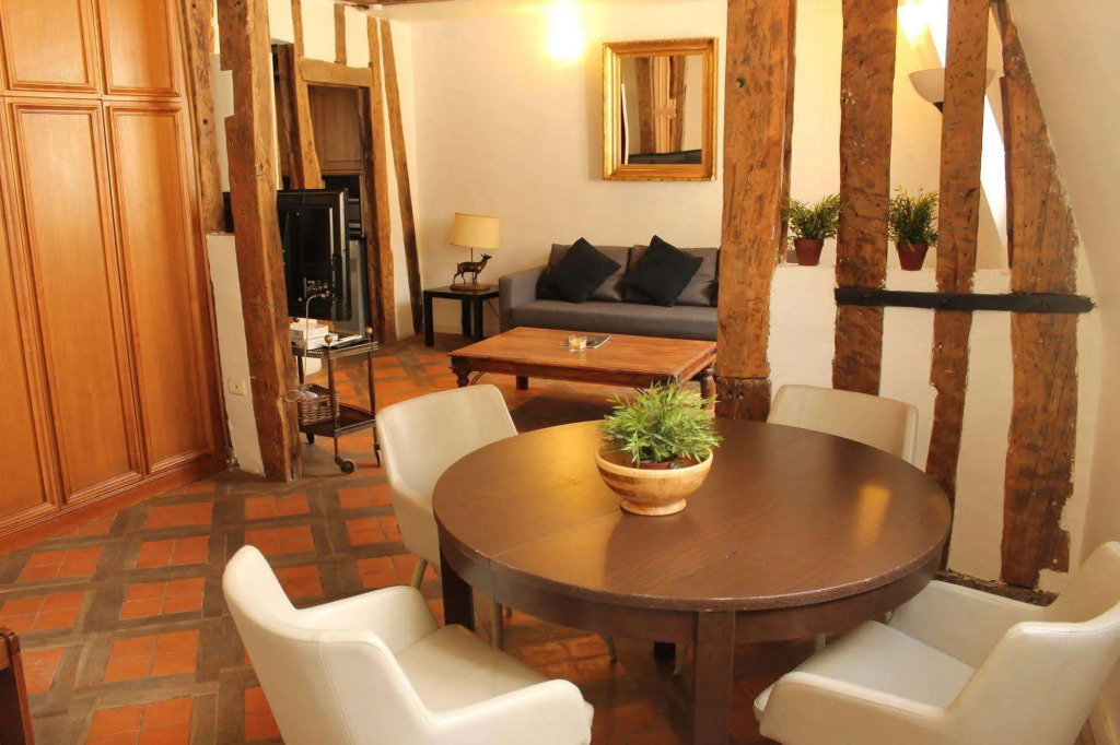 Gregoire Apartment