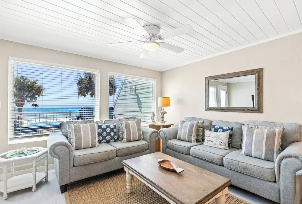 3br, 3BA Beachfront Townhome! Sleeps 11! Ocean View! Steps to the Beach!