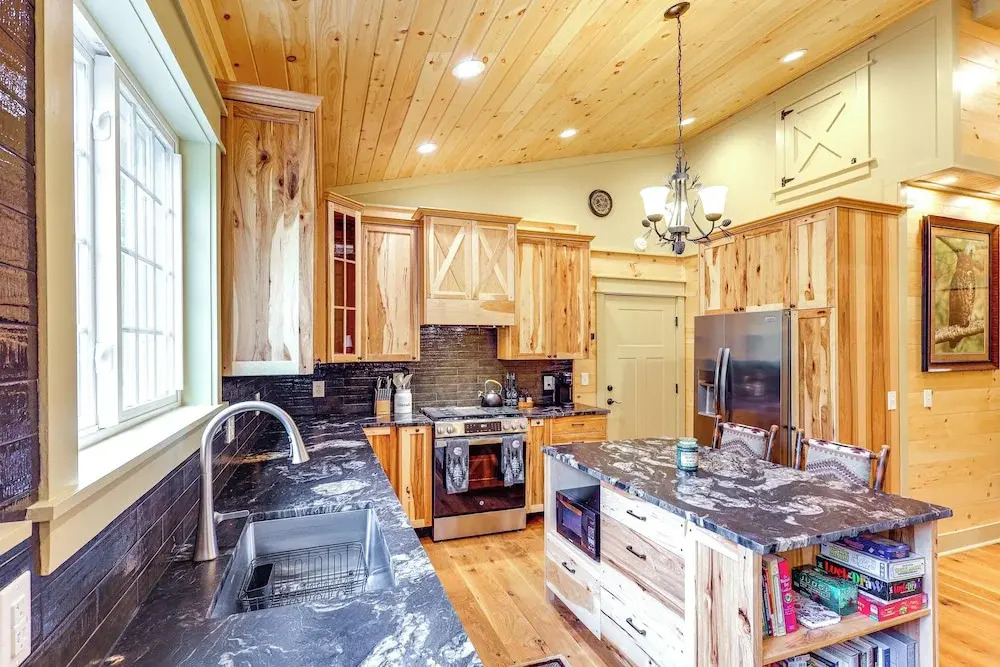 < 5 Mi to Whiteface Mtn Resort: Cabin-style Apt