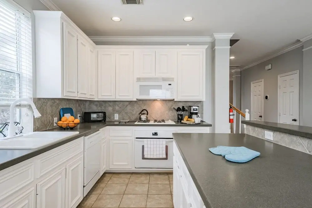 La Maison Heights in Houston Heights, Luxury Stays, Work-cation, High Speed Wifi