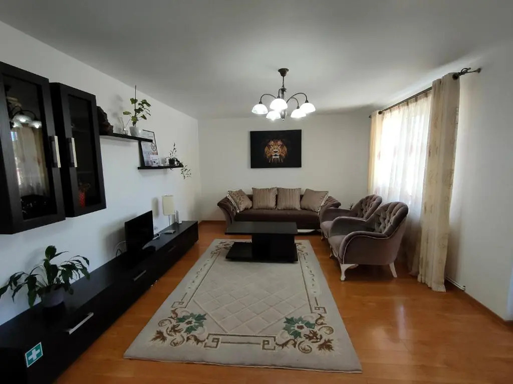 "Apartament"-Casa Genius