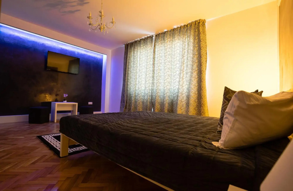White Spacious Apartment