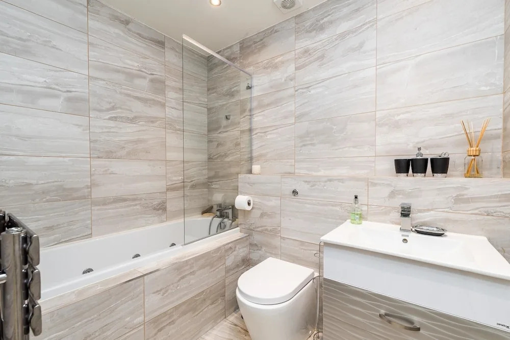 NEW Modern 2BD House in the Heart of Hampstead
