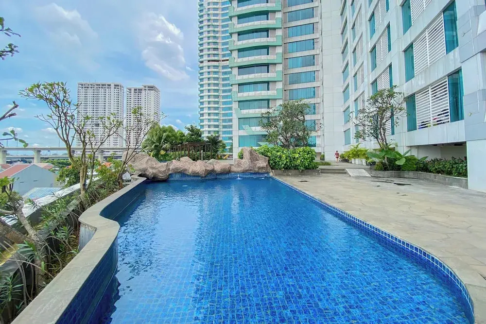 Modern Peach Touch 2Br At Grand Kamala Lagoon Apartment