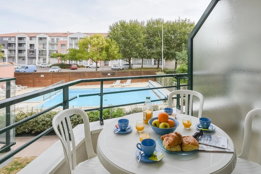 Coastal Apartment for Family Stay