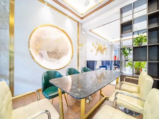 Hemey Hotel (Guigang Wanda Plaza)