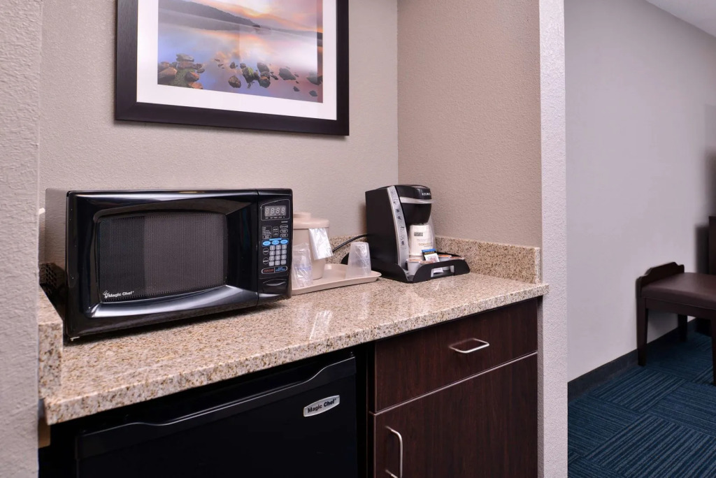 Best Western St. Clairsville Inn & Suites