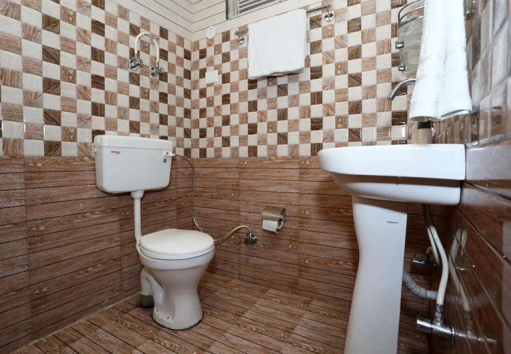 Hotel Mahadev Cottages by OYO