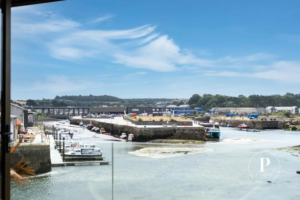 Primero Apartments - Hayle Villas