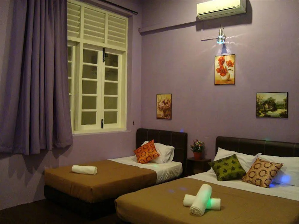River Golden House - Hostel