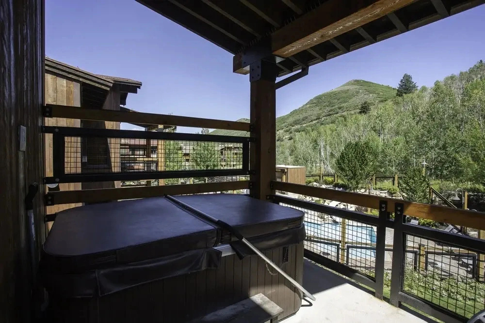 Silver Baron Lodge 3 Condo Bedroom with Spa by Deer Valley Resort