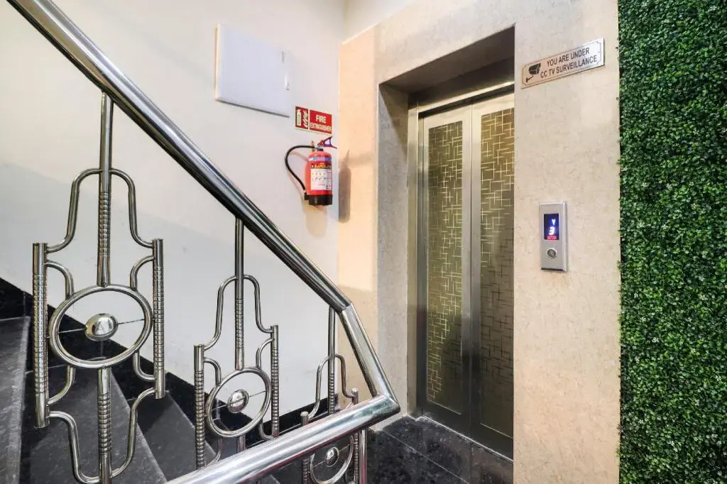 Hotel Paradise by OYO Rooms