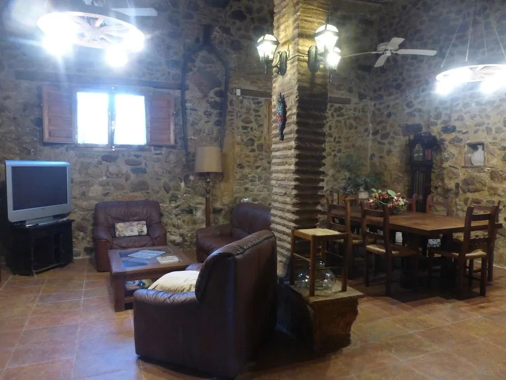 Mas del Burga - Adults Only