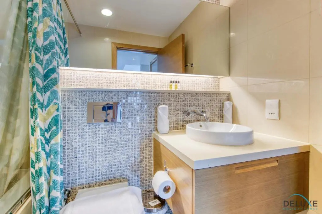 Neat 1BR in Claren Tower 1 by Deluxe Holiday Homes