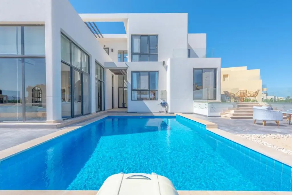 Long Island Gouna 5BR Tawila Beach House & Pool