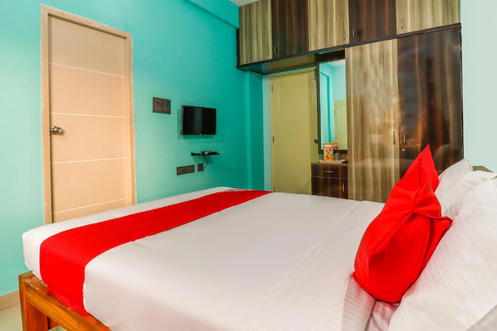OYO 67994 Om Sai Suites