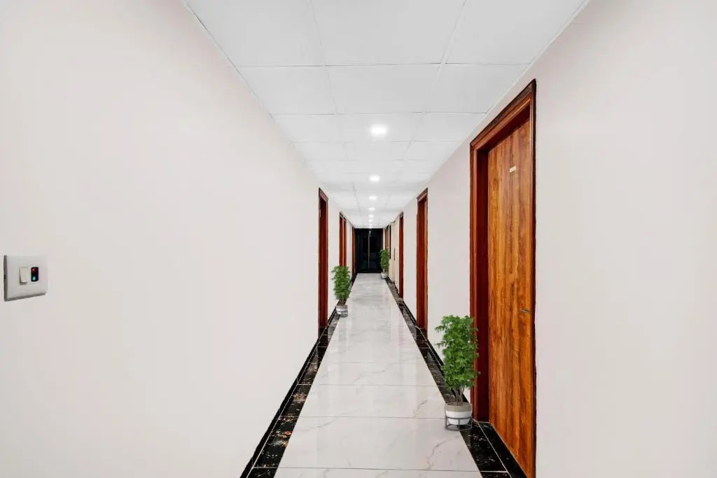 Super Townhouse OAK Hotel Rudra