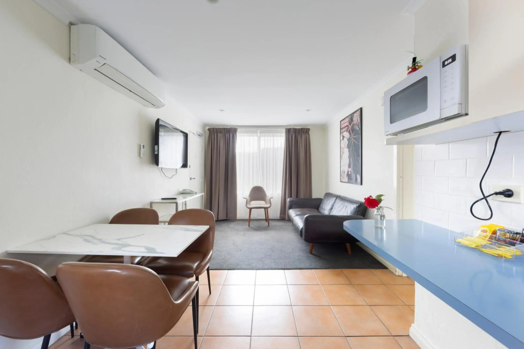 Forrest Hotel & Apartments