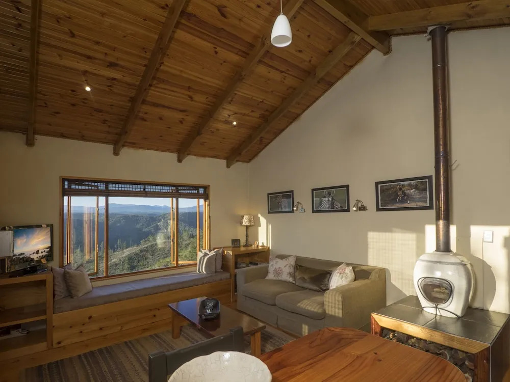Cliffhanger Cottages