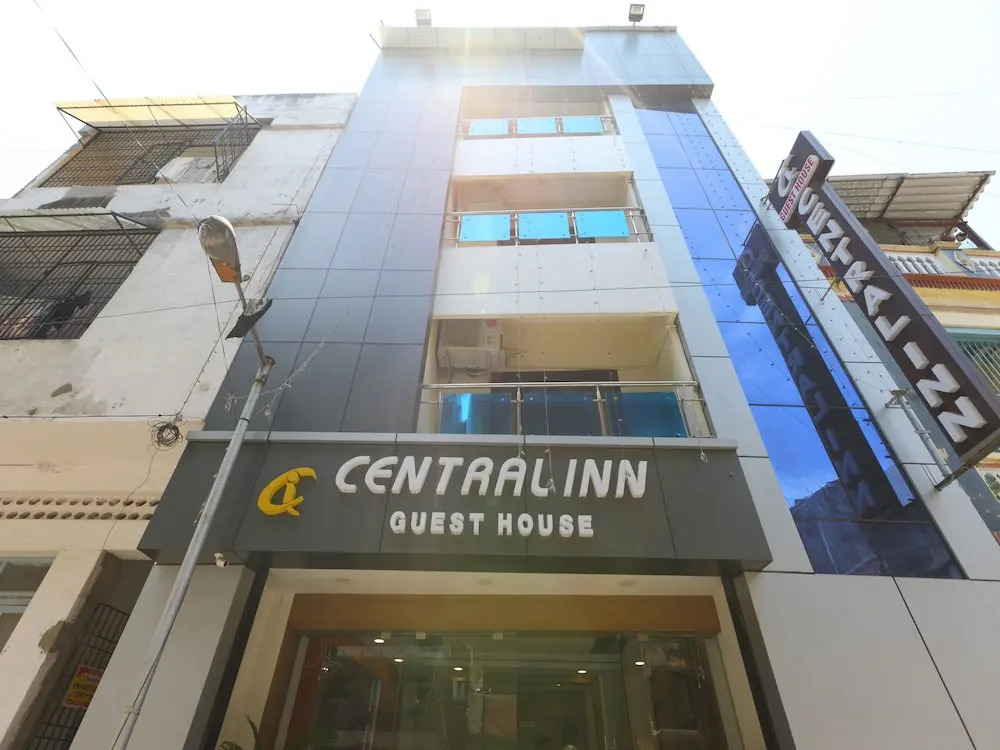 OYO 14037 Central Inn