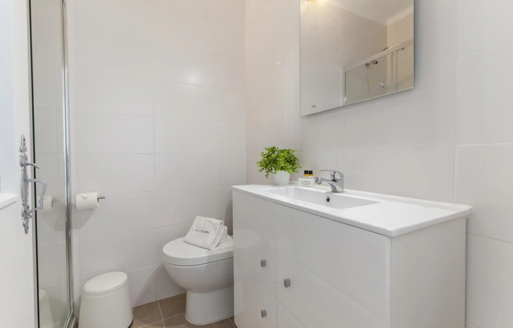 B48 - Olive Tree Street 2 Bed Apartement