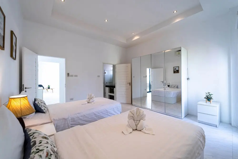 Modern Large 2 Bedroom Pool Villa PV2