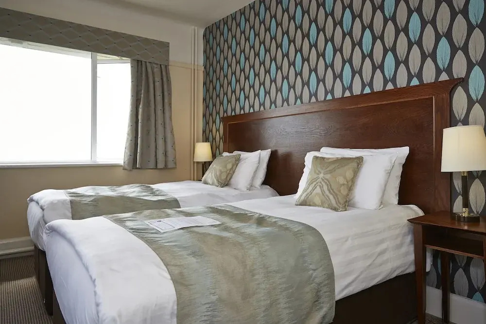 Commodore Hotel by Greene King Inns