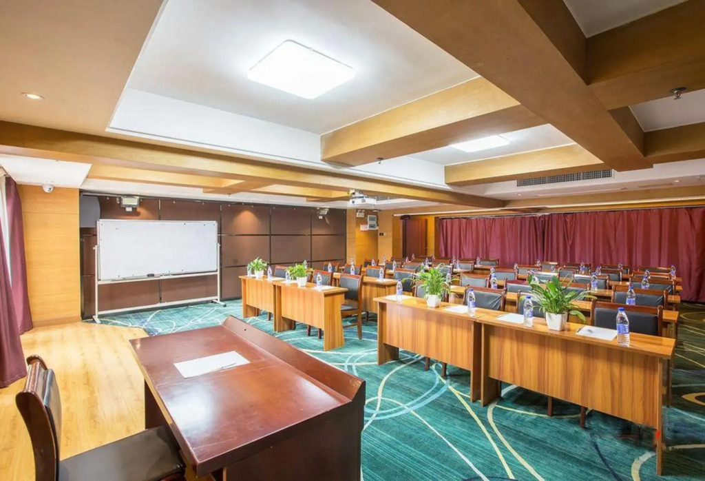 Siji Qianjing Hotel（Colorful Square, Huanghe Road, Guiyang））