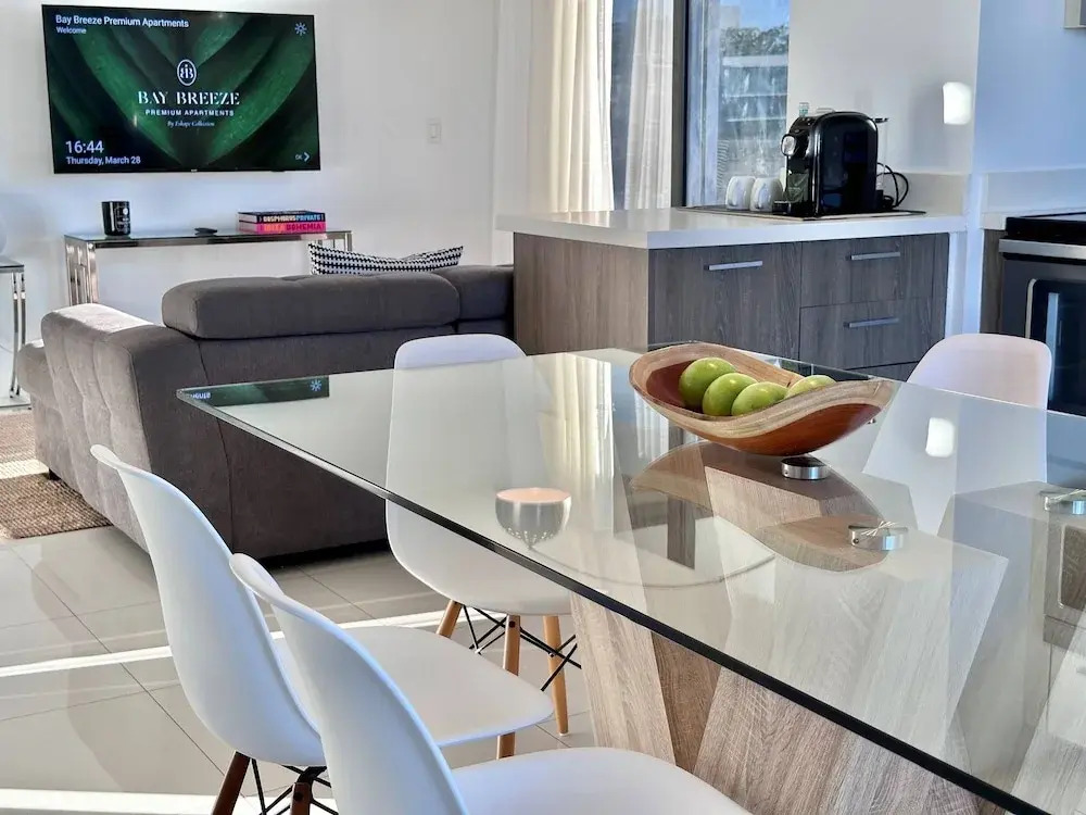 Bay Breeze Premium Apartments by Eskape Collection