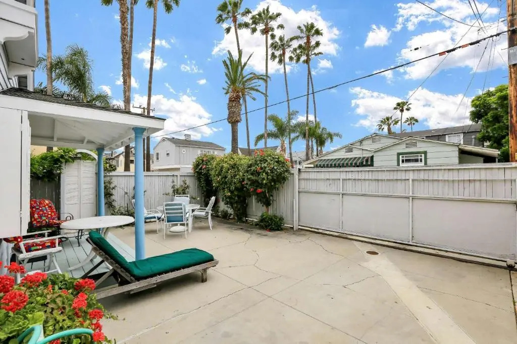 1106 Park Avenue