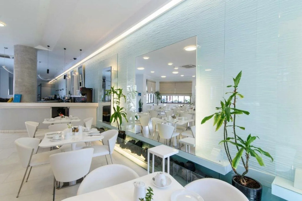 La Mer Deluxe Hotel & Spa