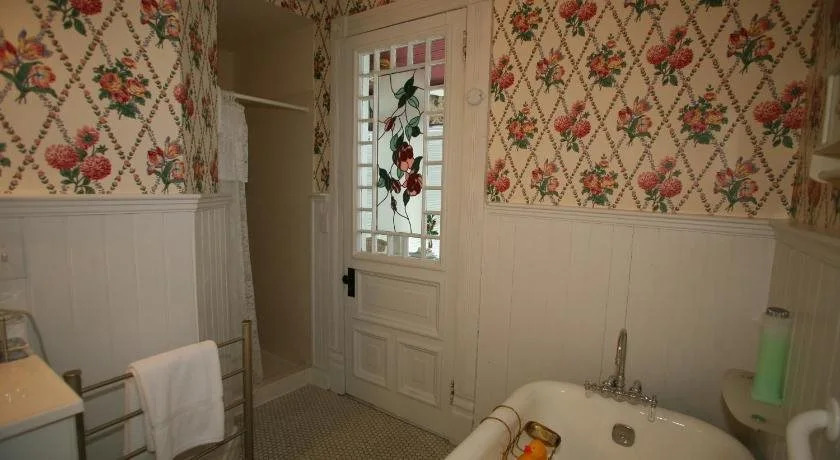 C.W. Worth House Bed and Breakfast