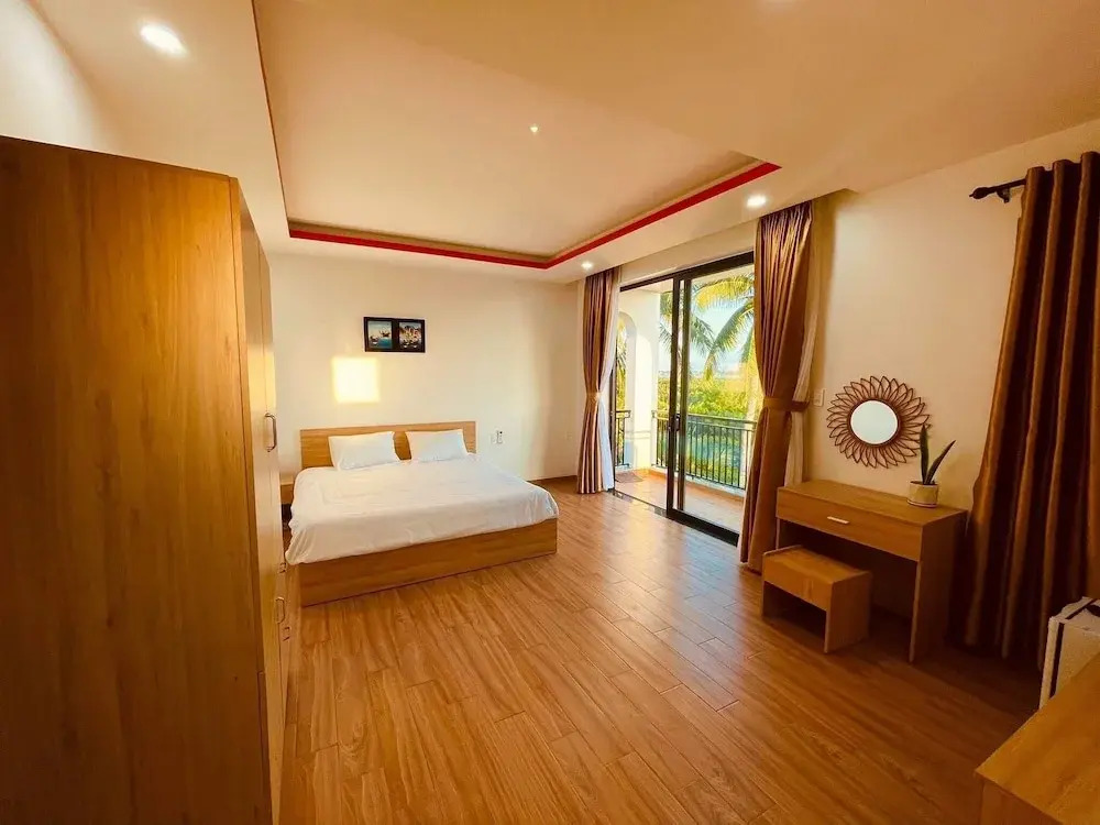 Le riverside Villa Hoi An by Hometown