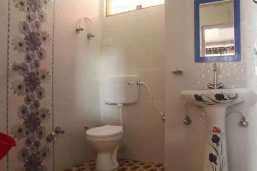 1 Br Guest House In Khajjiar (Cc8E), By Guesthouser