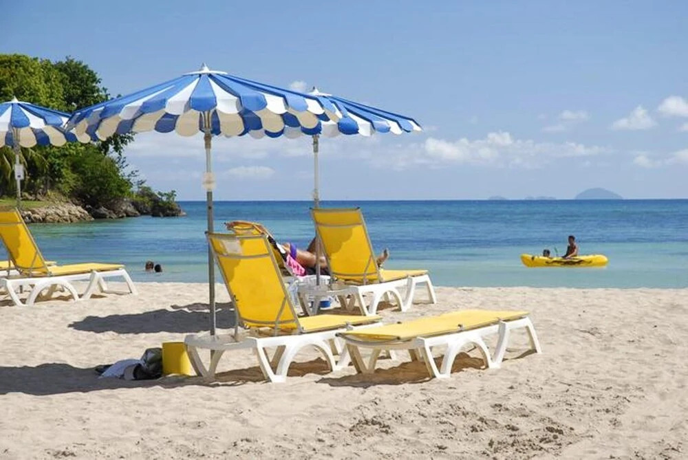 Studio in Le Gosier, With Wonderful sea View, Furnished Balcony and Wifi - 30 m From the Beach
