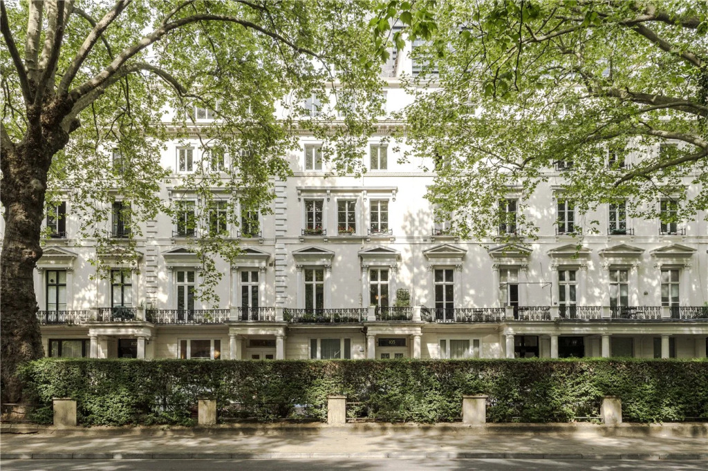 Modern | Central | Private flat