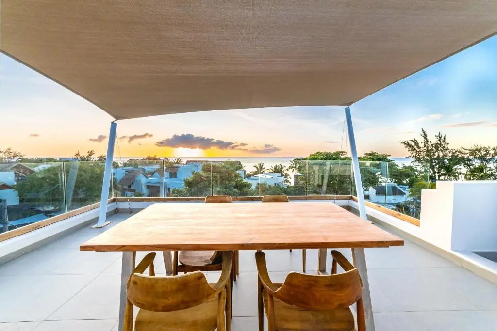 Penthouse 13 - One Bay Residence with private rooftop terrace and dip in pool