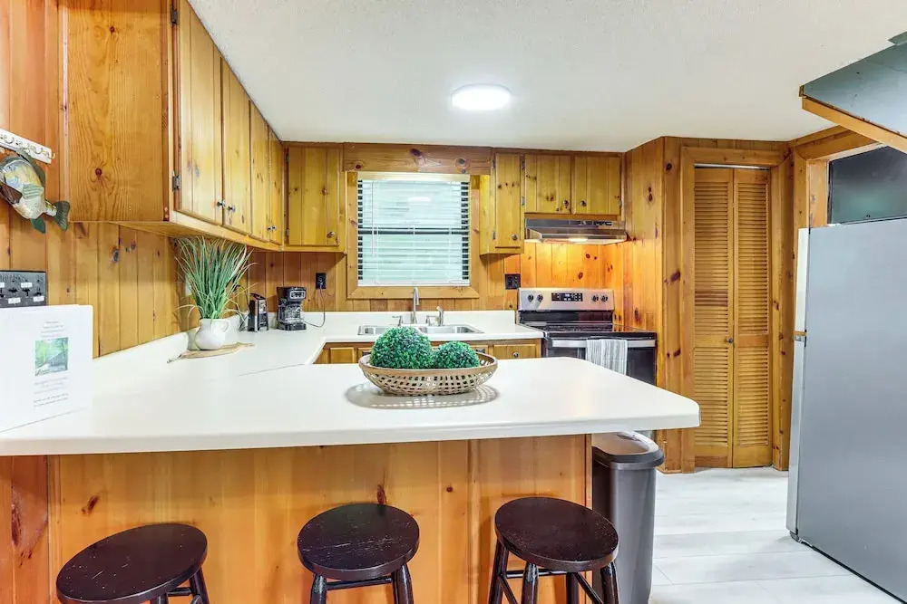Cartecay River Retreat w/ Yard & Screened Porch!