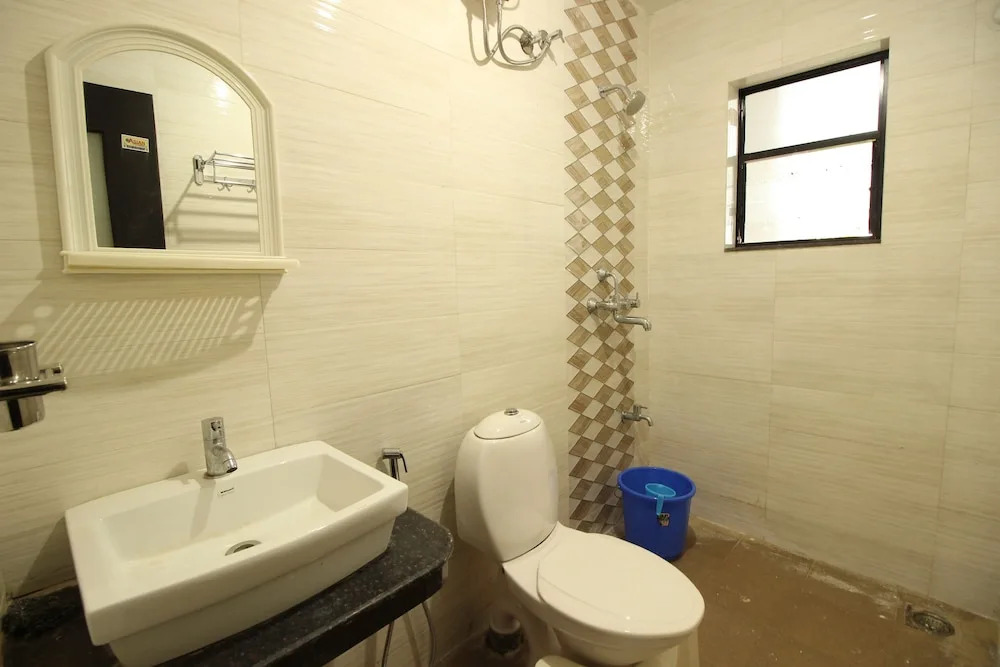 OYO 9889 Home Emblazoned 1 BHK Candolim
