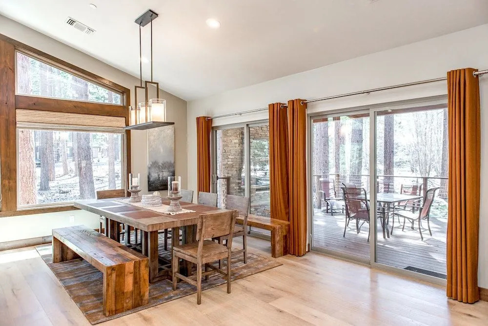 3854 Regina Road Home