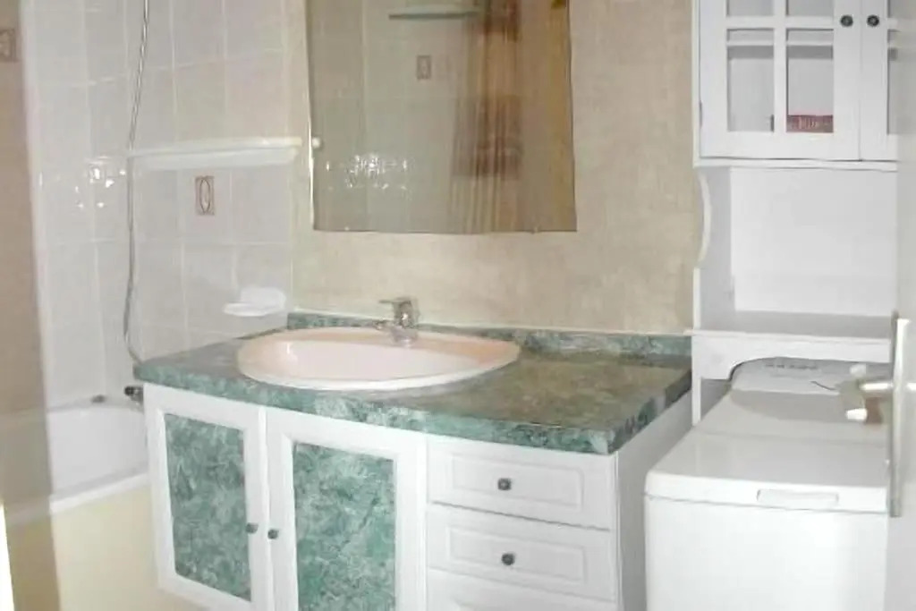 Appartement d'une chambre avec piscine partagee balcon amenage et wifi a Cagnes sur Mer a 2 km de la plage