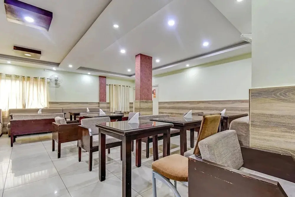 New Andra House by OYO Rooms
