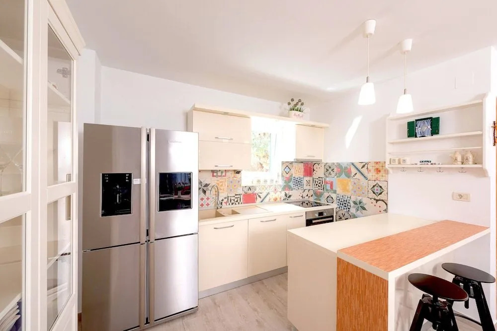 Luxurious Apartments Maslina with Beach
