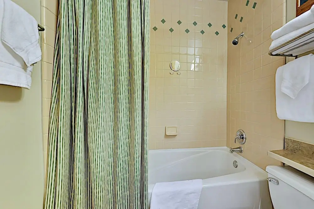 444jspgs 1 Bedroom Condo
