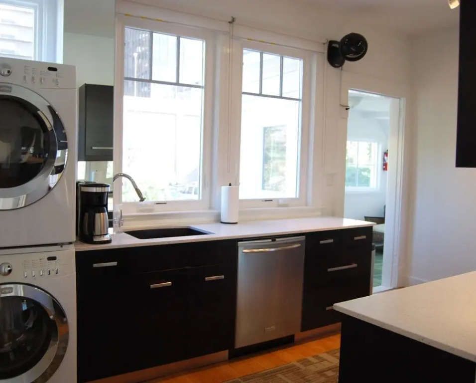 SH Rare Serviced 3-br in Secluded and Peaceful Neighborhood