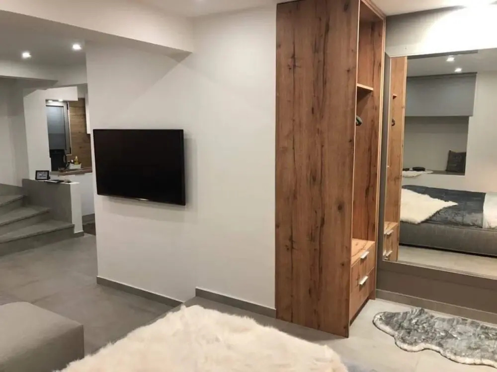 Kolonaki Semi Underground Loft