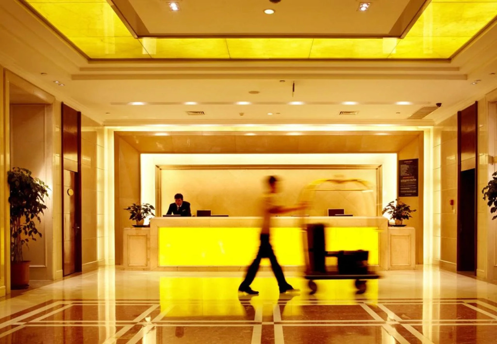 Rich Gate Hotel